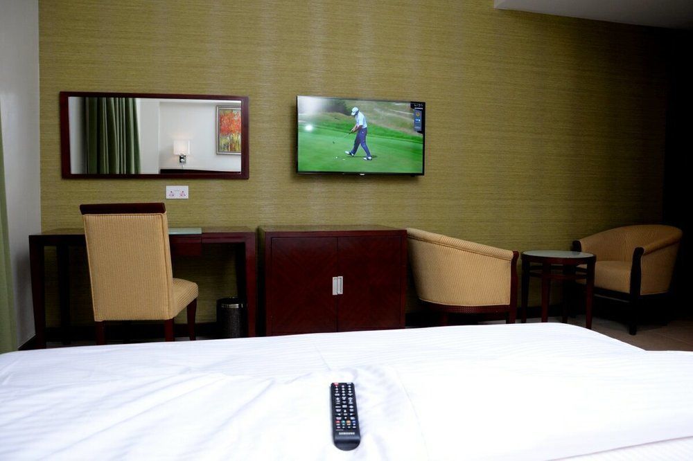 Check Inn Hotel 阿布贾 外观 照片