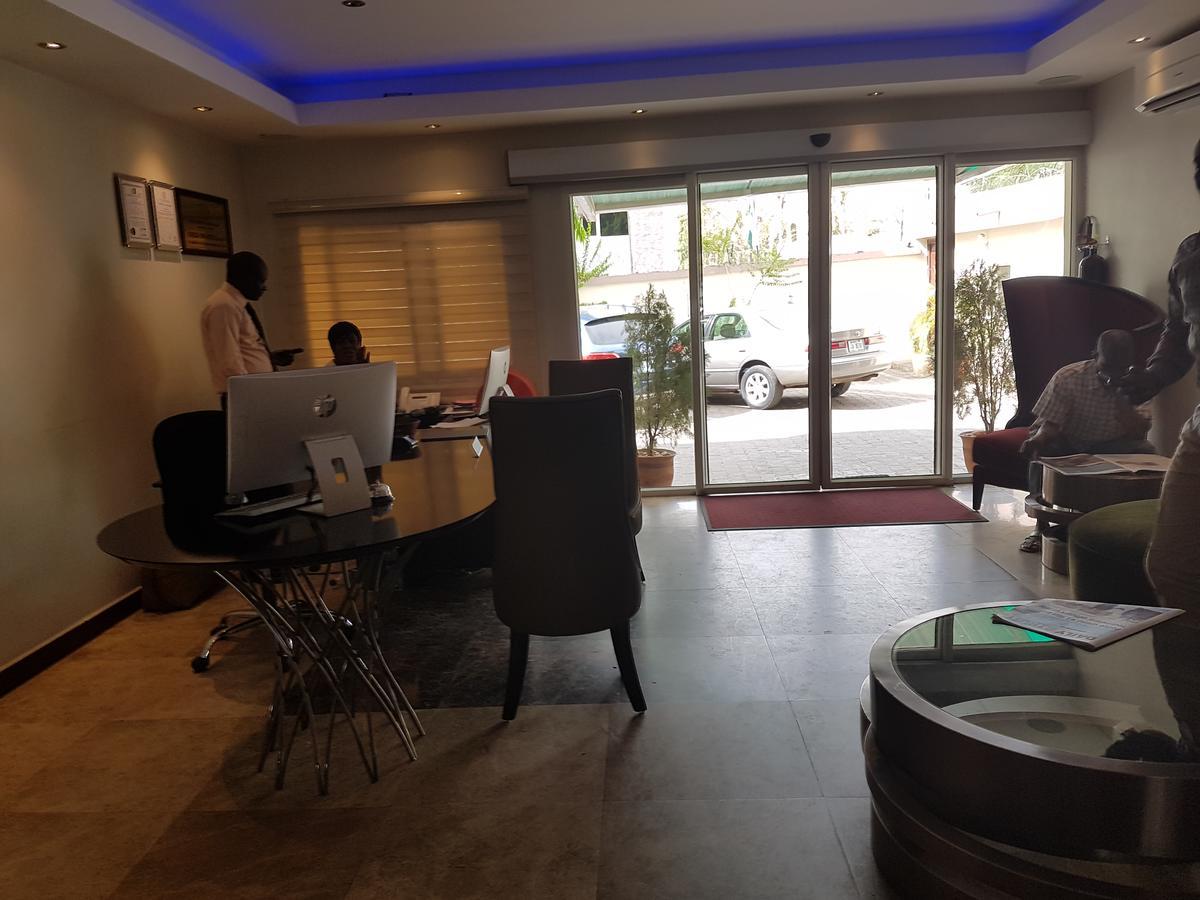 Check Inn Hotel 阿布贾 外观 照片