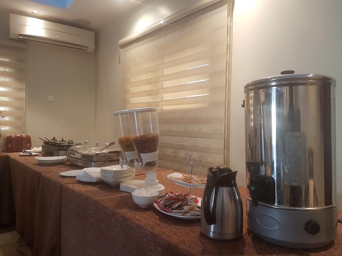 Check Inn Hotel 阿布贾 外观 照片