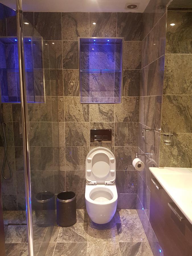 Check Inn Hotel 阿布贾 外观 照片
