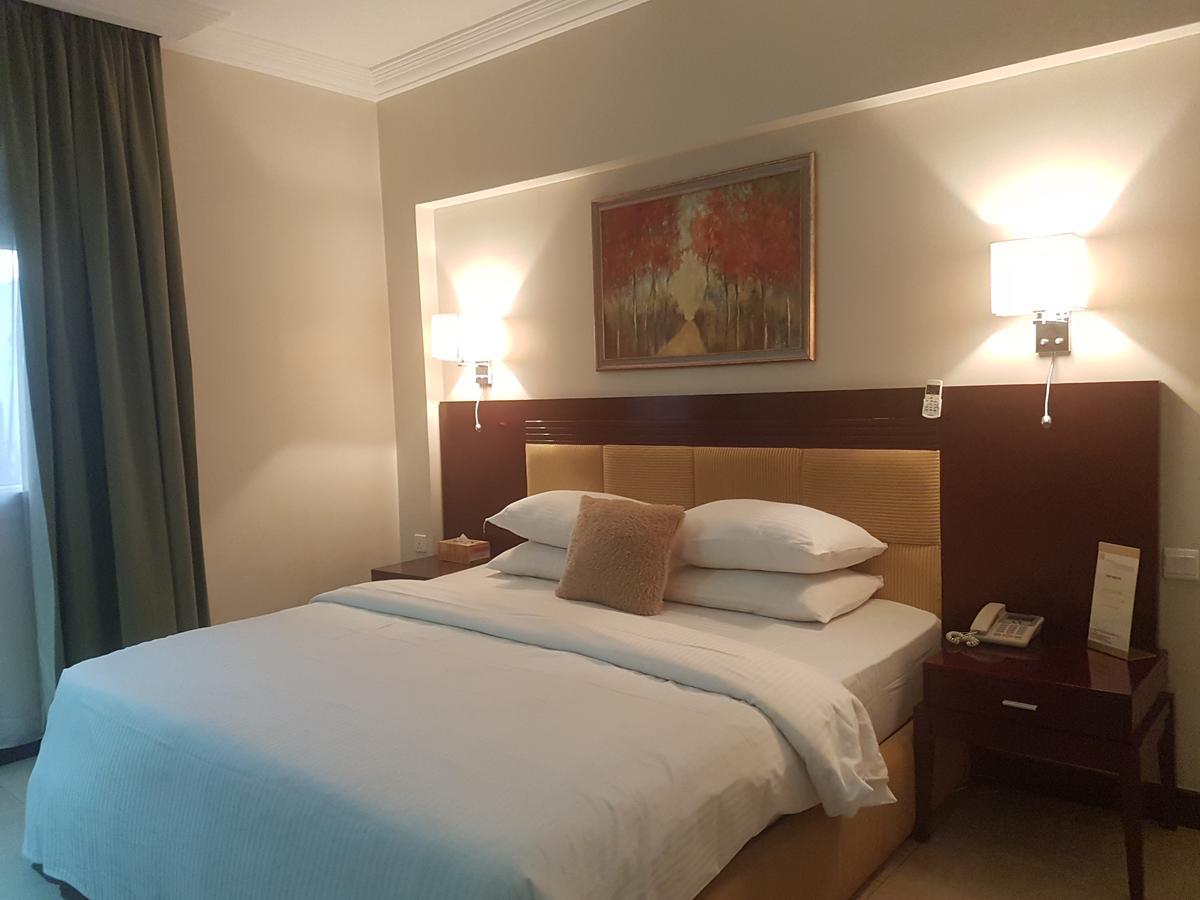 Check Inn Hotel 阿布贾 外观 照片