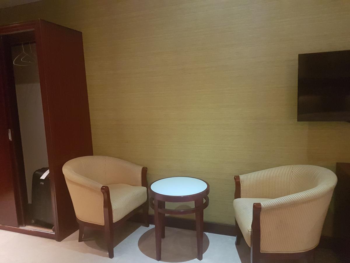 Check Inn Hotel 阿布贾 外观 照片